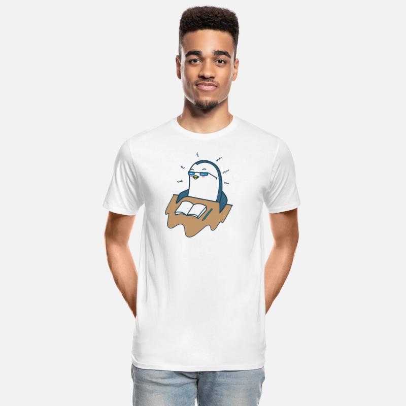 Penguin learning Antarctic Bird